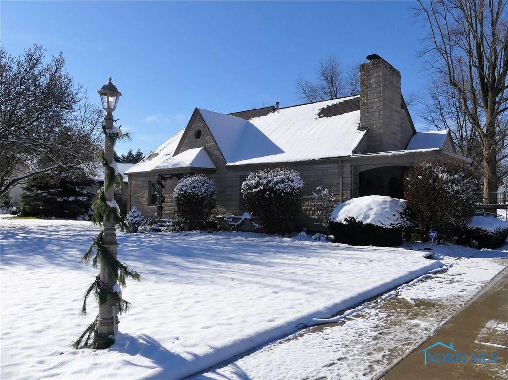 560 Sandusky Avenue - Photo 1
