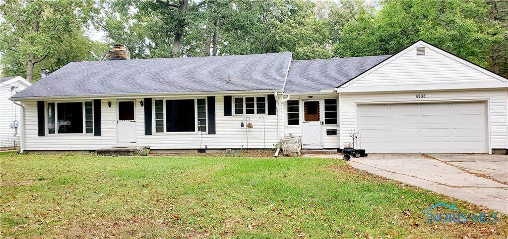 4838 Oakridge Drive - Photo 1