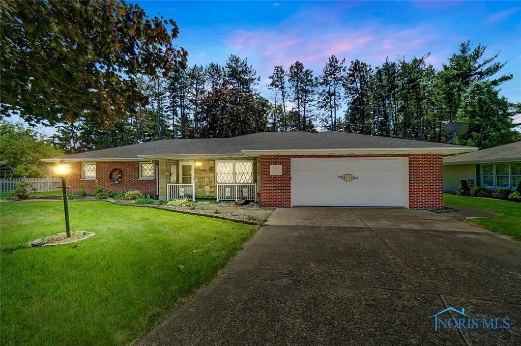 1533 Greenfield Court - Photo 1