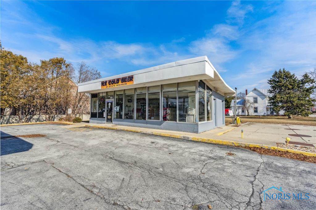 1303 Main Street - Photo 1