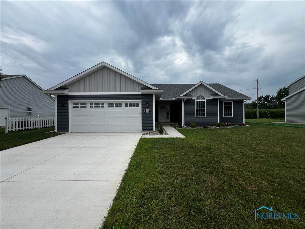 465 Oxford Street - Photo 1