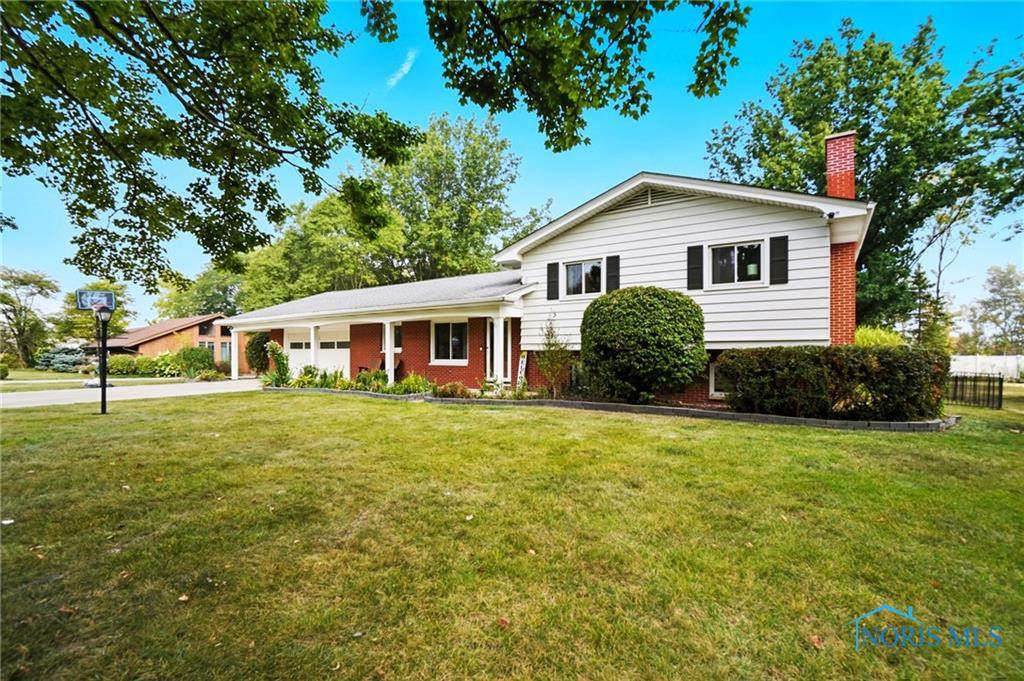 182 Sunset Drive - Photo 1