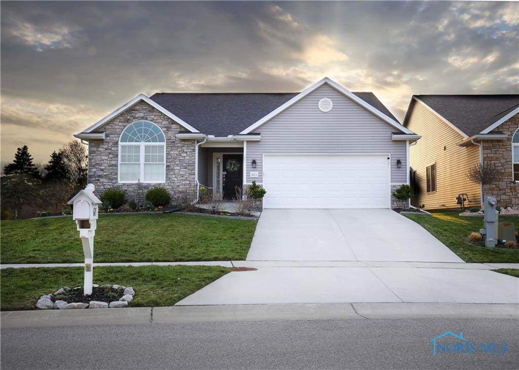 615 Meadowland - Photo 1