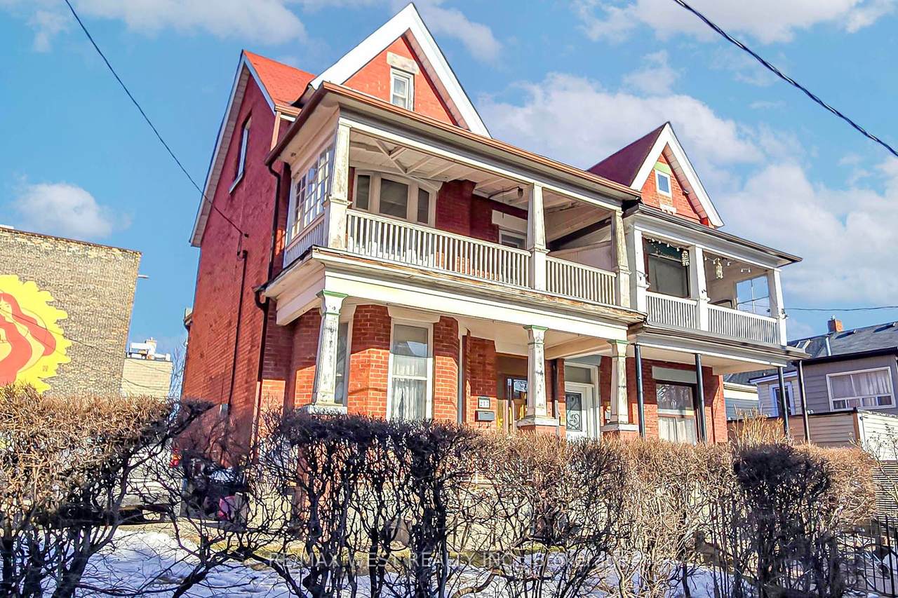 217 Gladstone Avenue - Photo 1