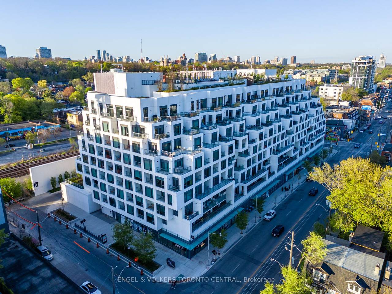 280 Howland Avenue - Photo 1