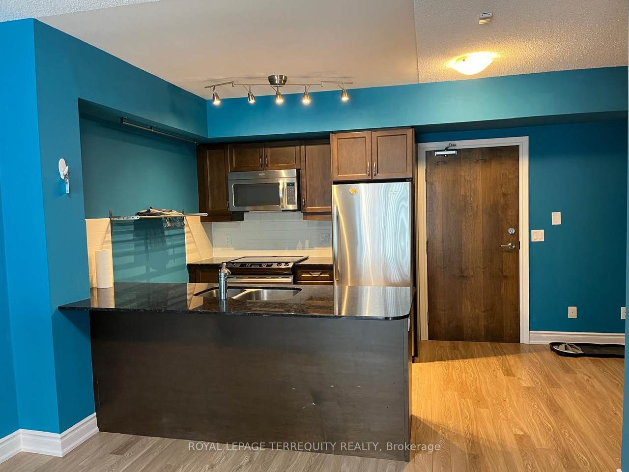 701 Sheppard Avenue - Photo 1