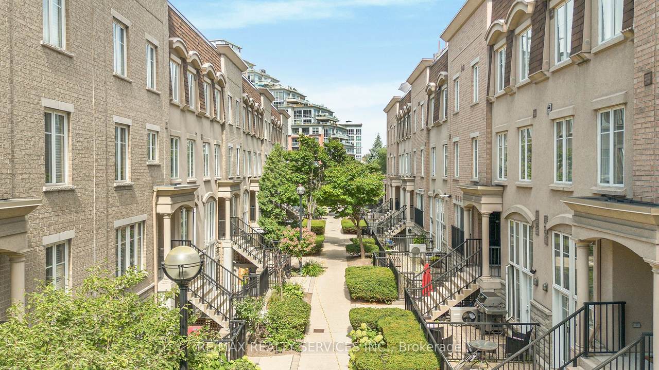 38 Western Battery Road - Photo 1