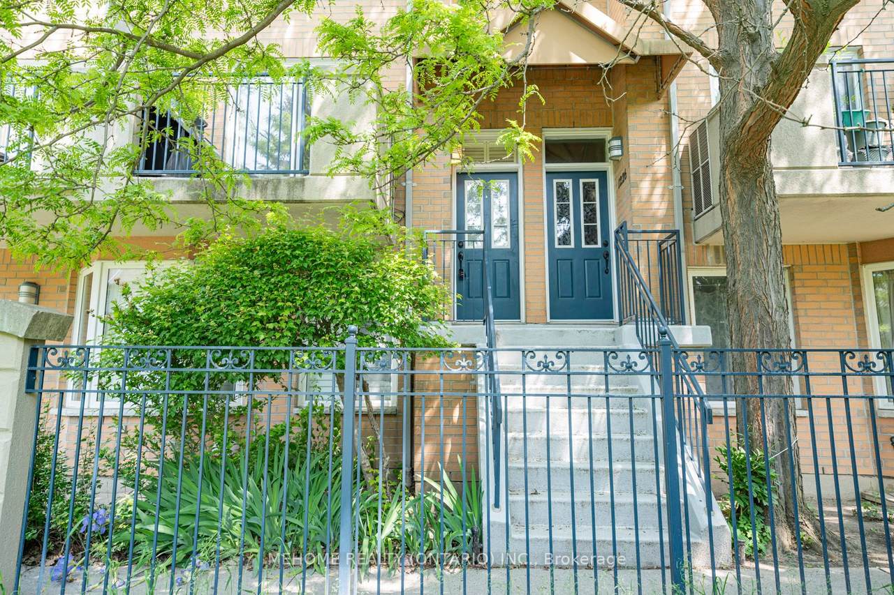 28 Sommerset Way - Photo 1