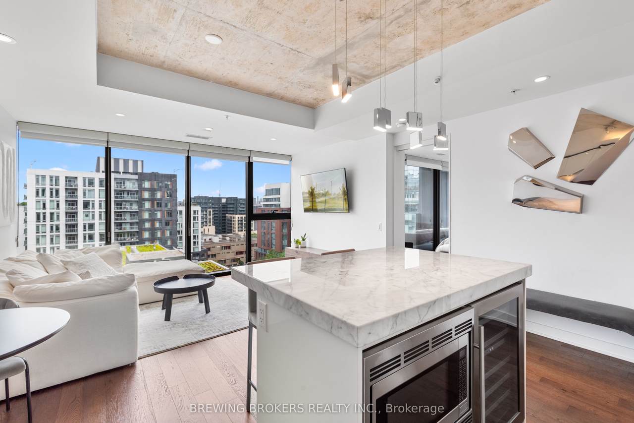 629 King St W Street - Photo 1