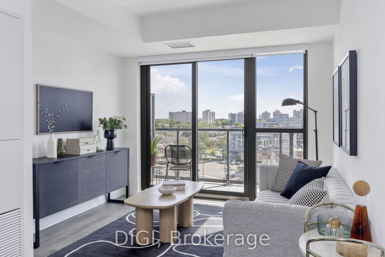 325 Yorkland Boulevard - Photo 1