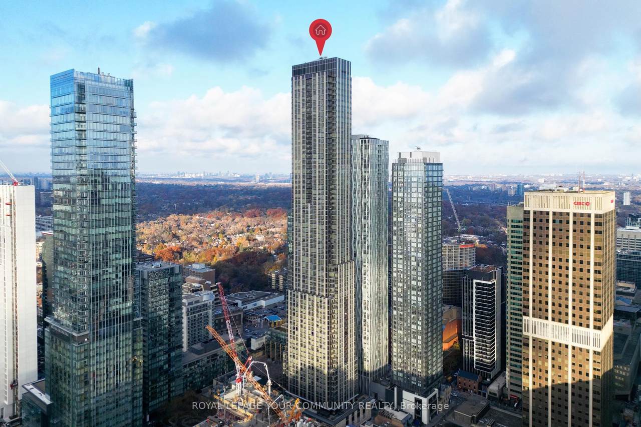 11 Yorkville Avenue - Photo 1