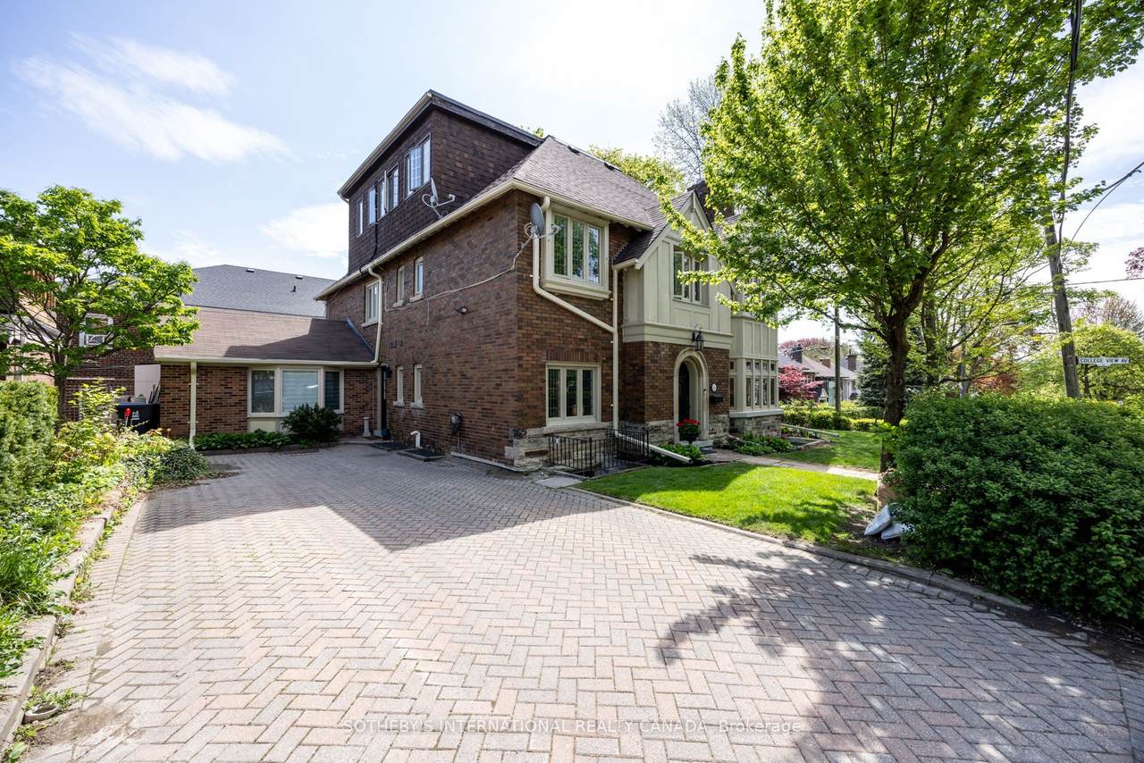 18 College View Avenue - Photo 1