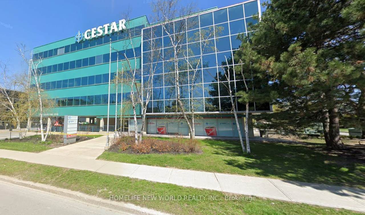 265 Yorkland Boulevard - Photo 1