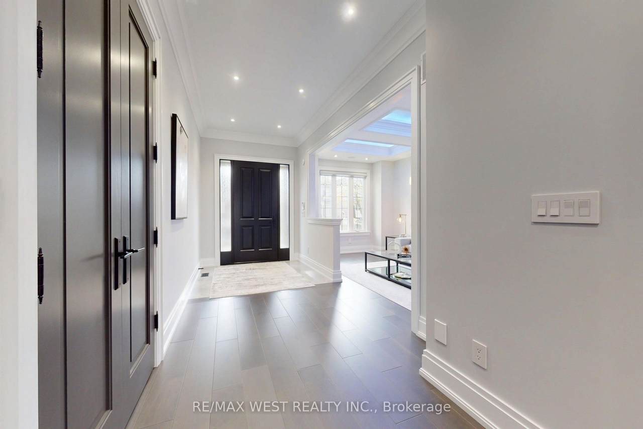 https://bt-photos.global.ssl.fastly.net/toronto/1280_boomver_1_C13084700-1.jpg