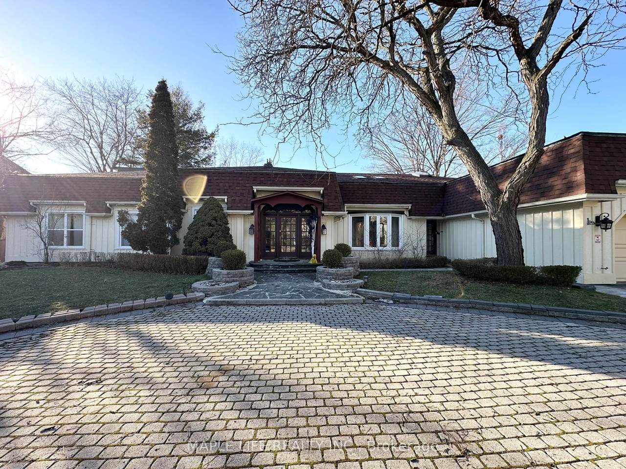 https://bt-photos.global.ssl.fastly.net/toronto/1280_boomver_1_C13087800-1.jpg