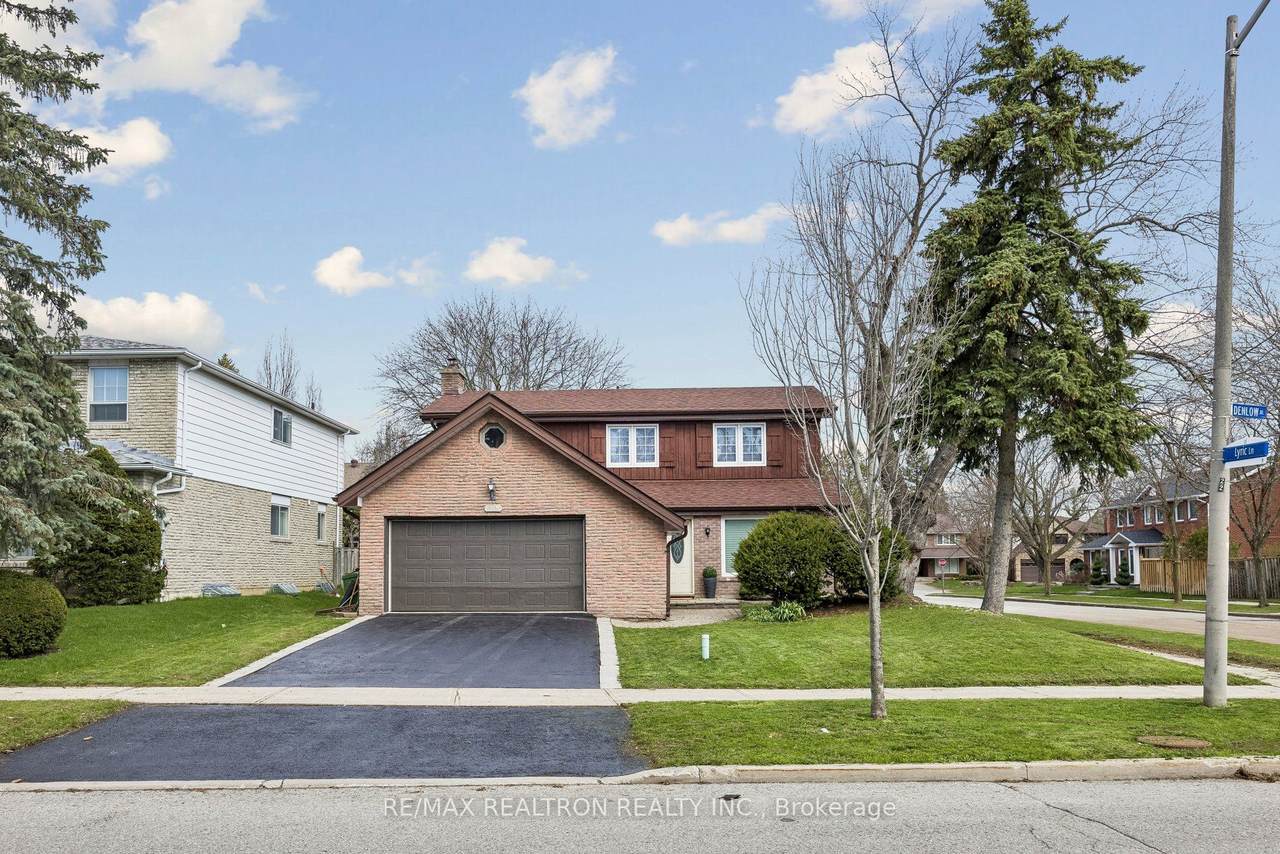 22 Denlow Boulevard - Photo 1
