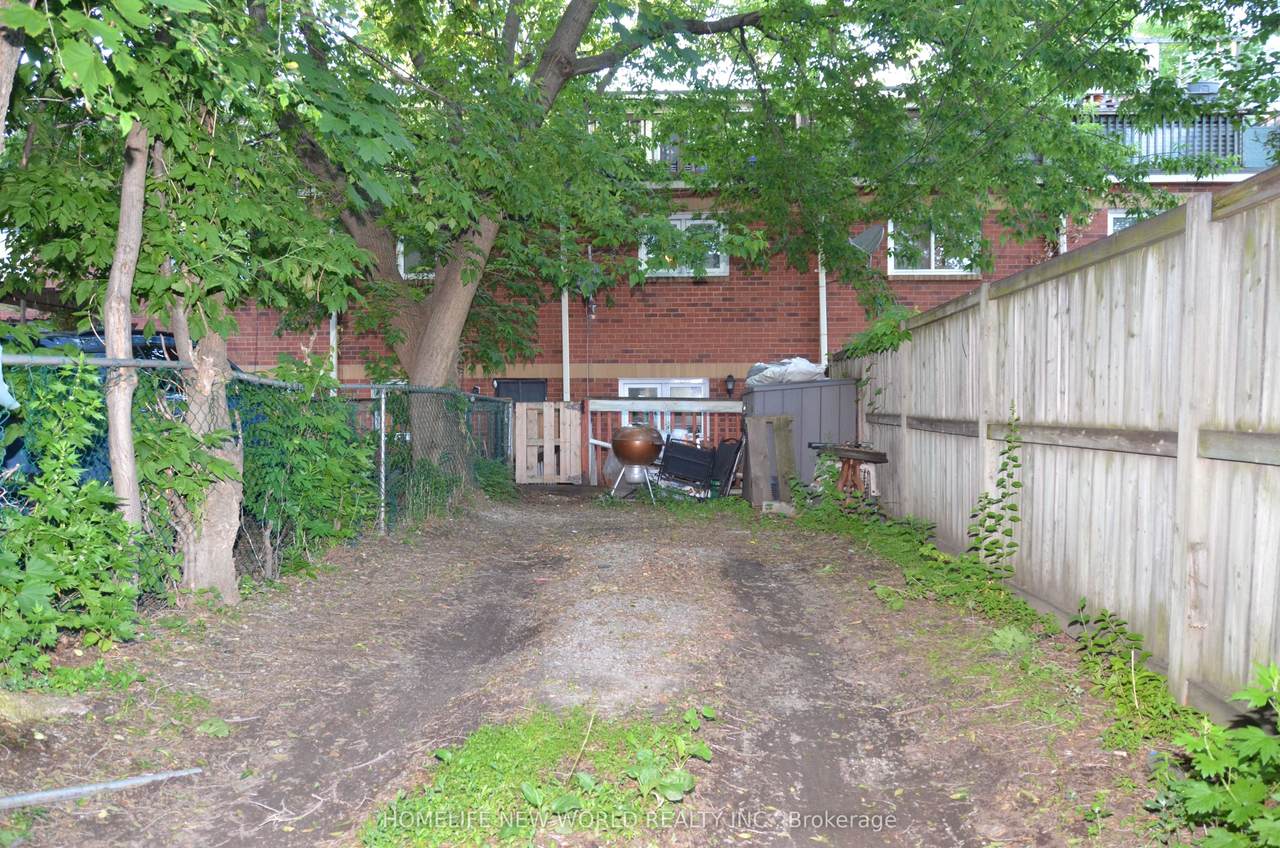 https://bt-photos.global.ssl.fastly.net/toronto/1280_boomver_1_C13470056-1.jpg