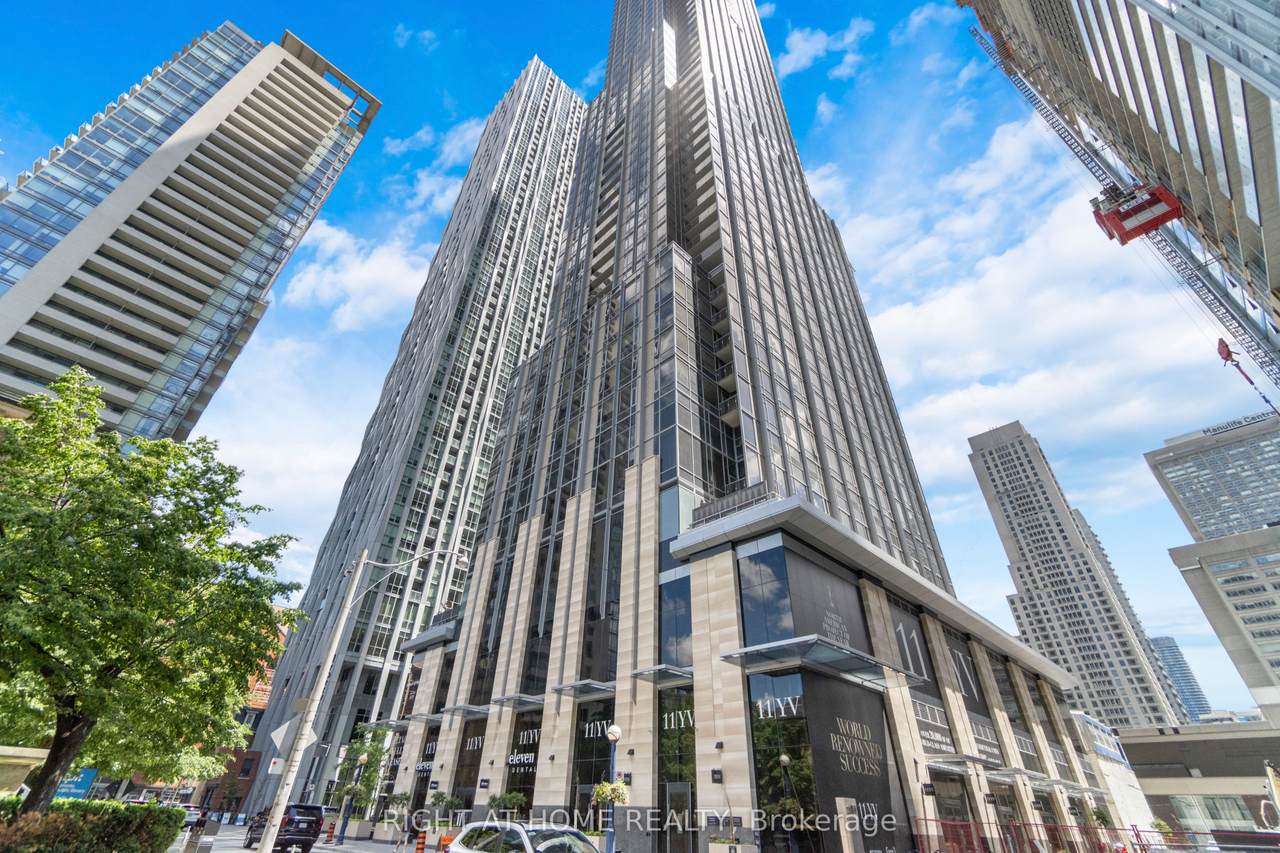 11 Yorkville Avenue - Photo 1