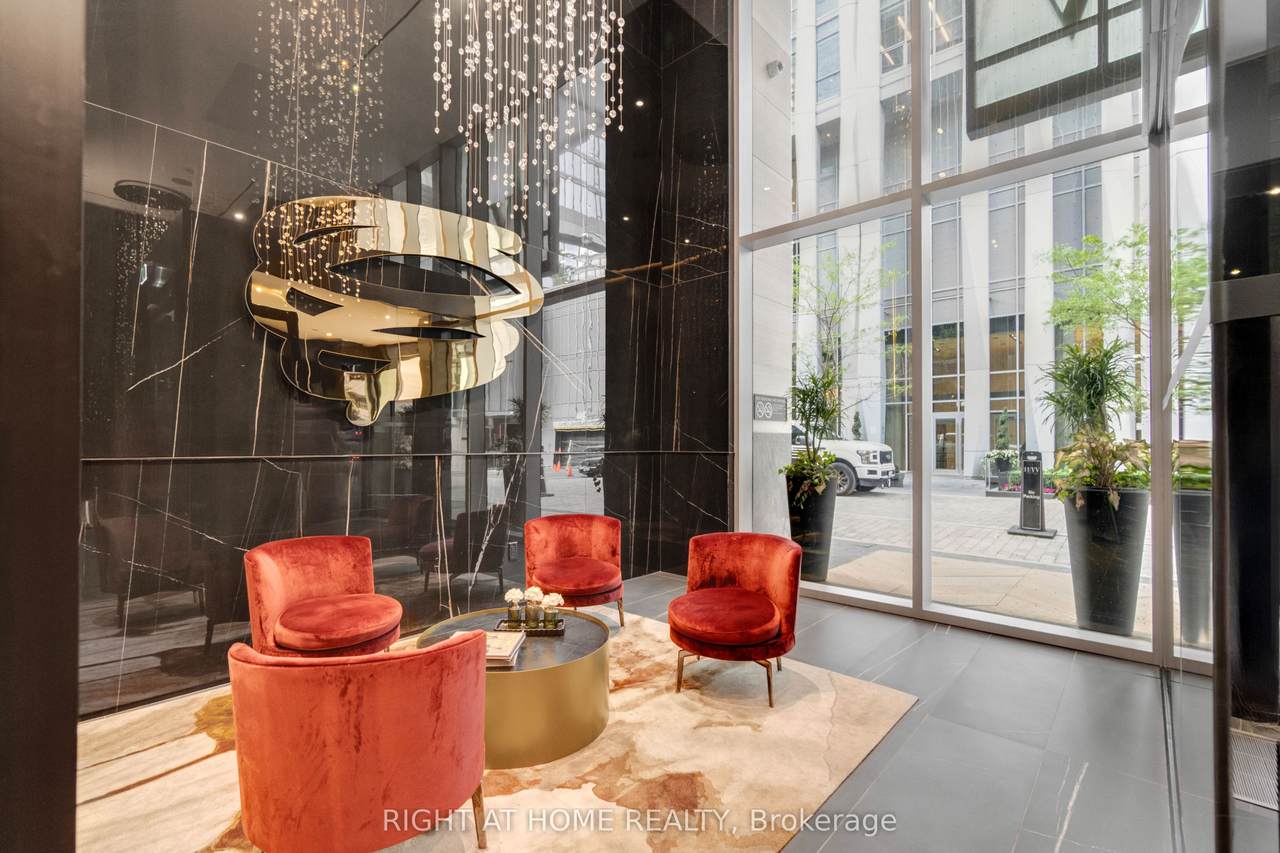 https://bt-photos.global.ssl.fastly.net/toronto/1280_boomver_1_C13601820-1.jpg