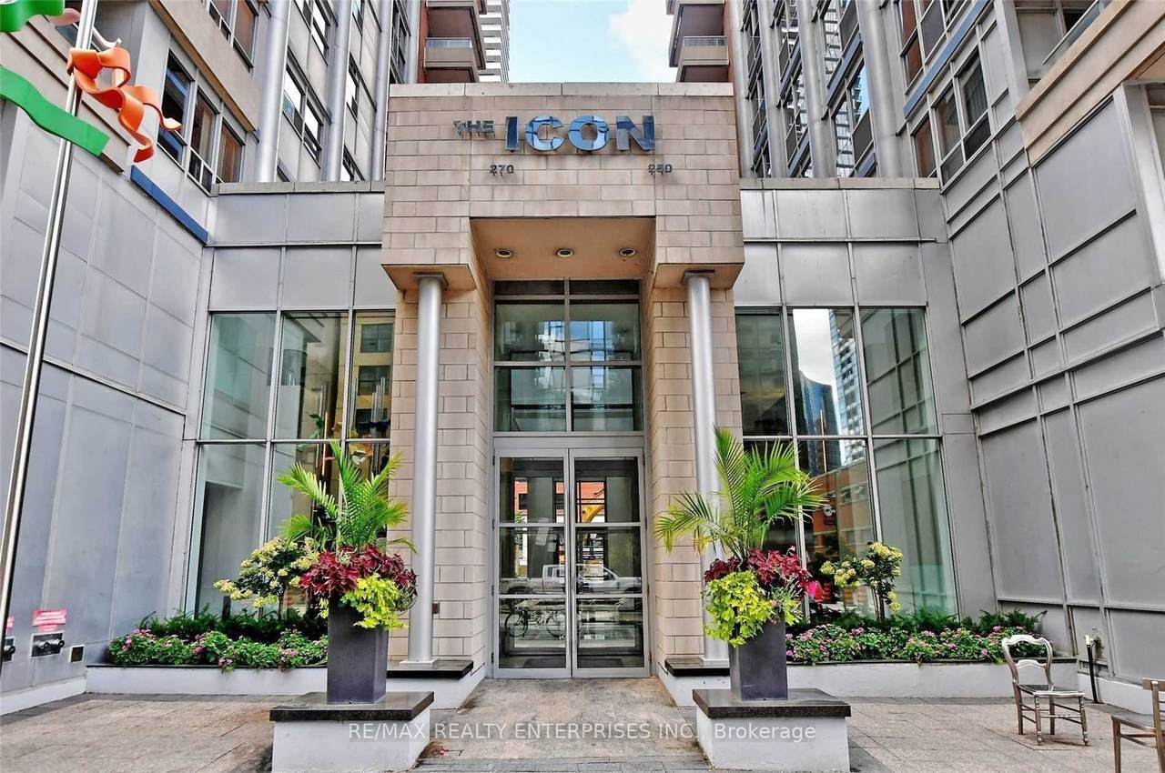 https://bt-photos.global.ssl.fastly.net/toronto/1280_boomver_1_C13605242-1.jpg
