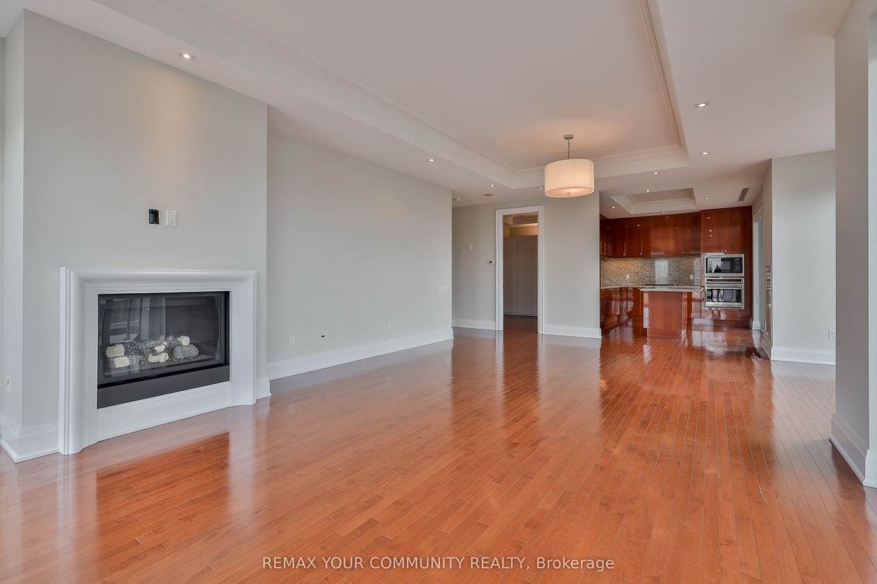 80 Yorkville Avenue - Photo 1