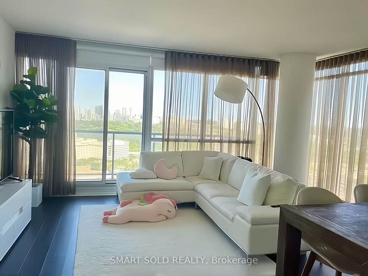 121 Mcmahon Drive - Photo 1