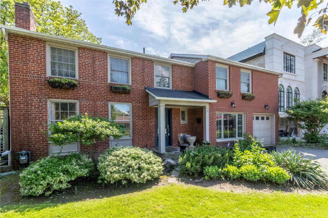 75 Lord Seaton Rd - Photo 1