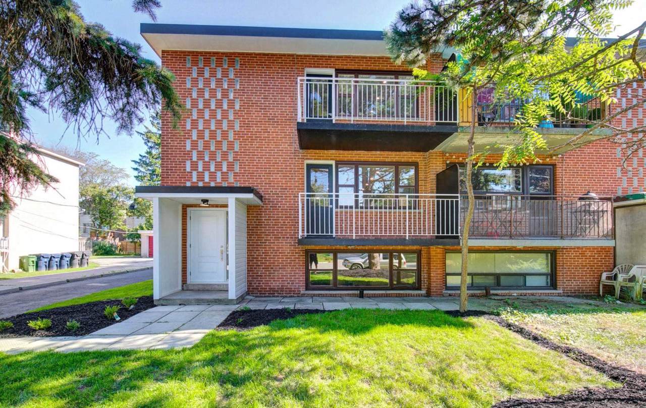 19 Charlemagne Dr - Photo 1