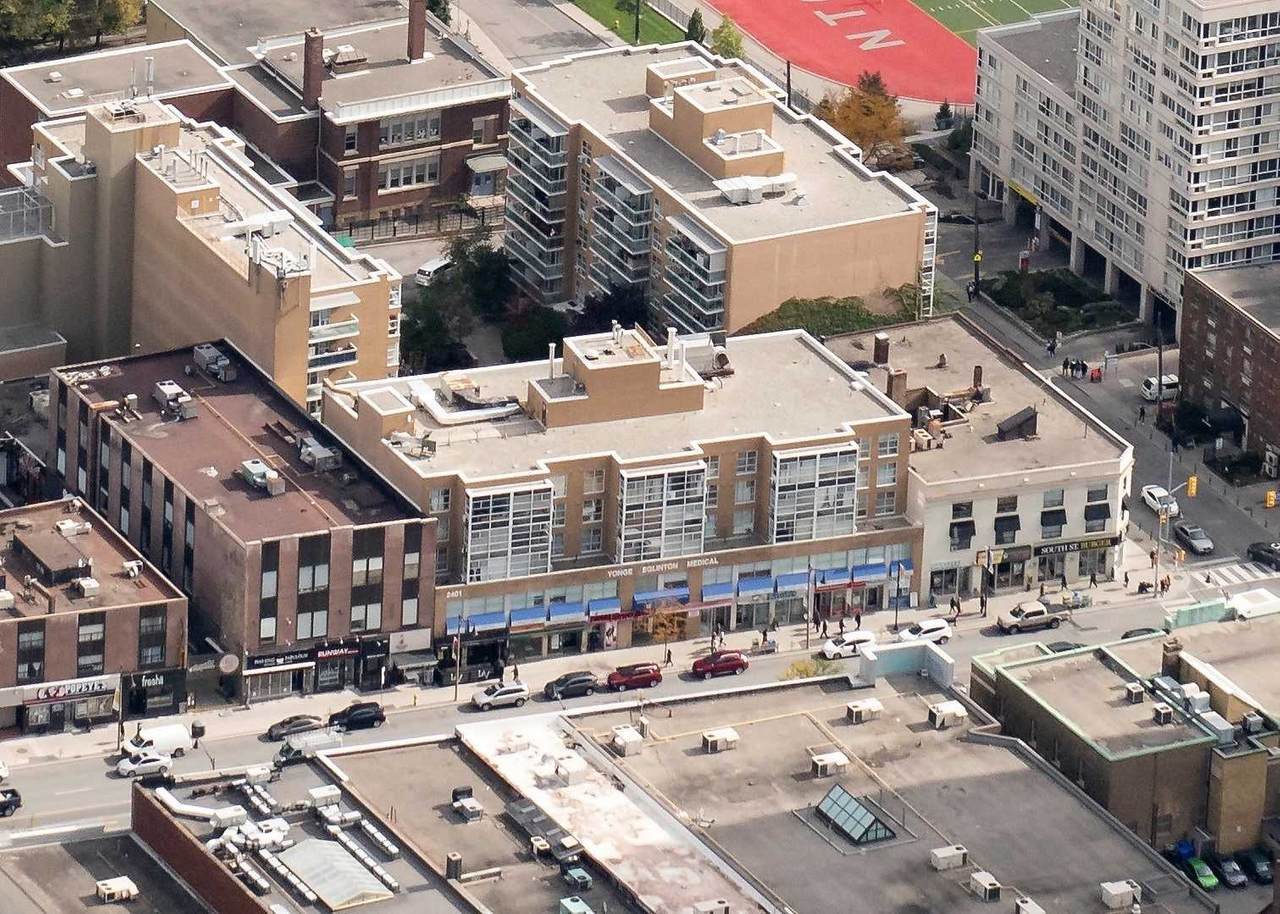 2401 Yonge St - Photo 1