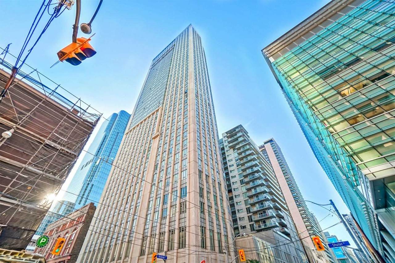 200 Victoria St - Photo 1