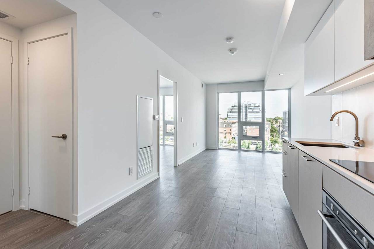 19 Western Battery Rd - Photo 1