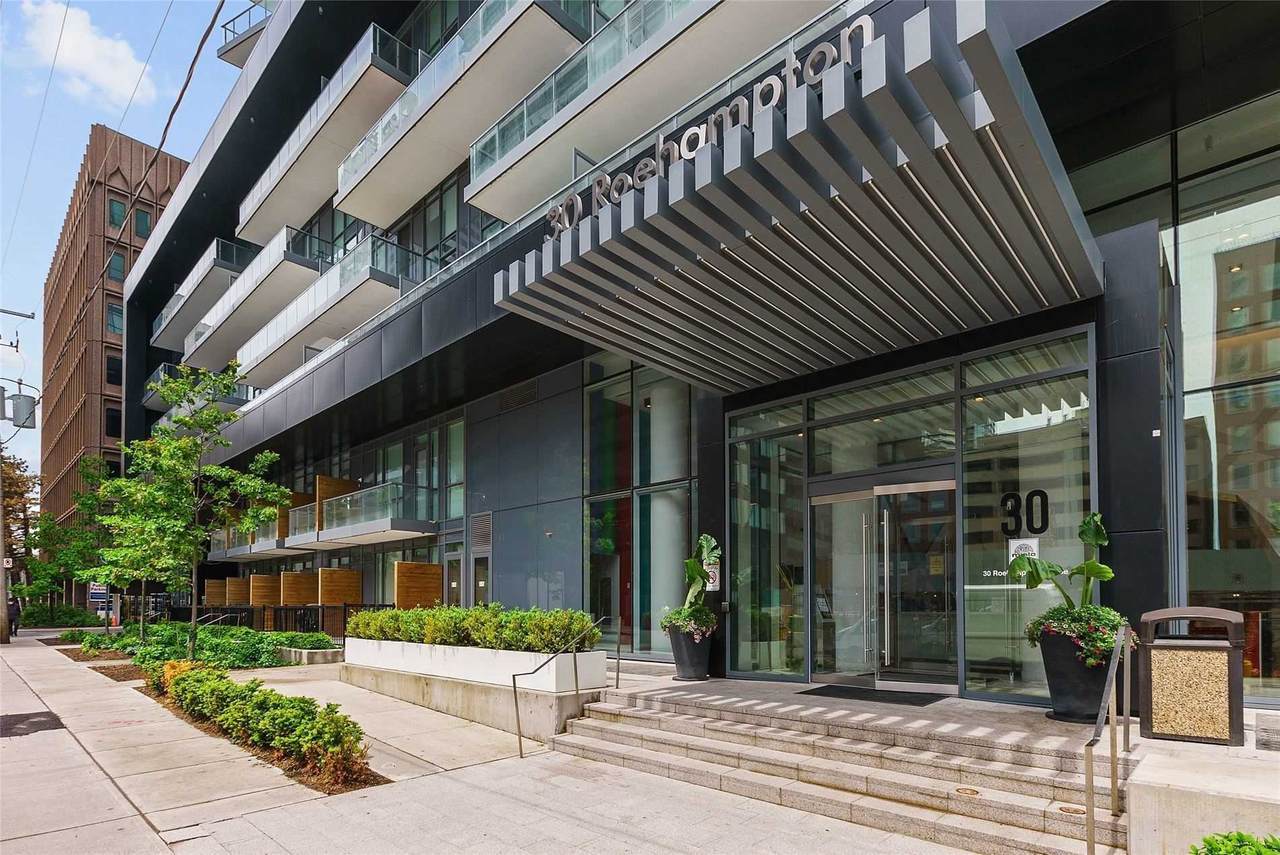 30 Roehampton Ave - Photo 1