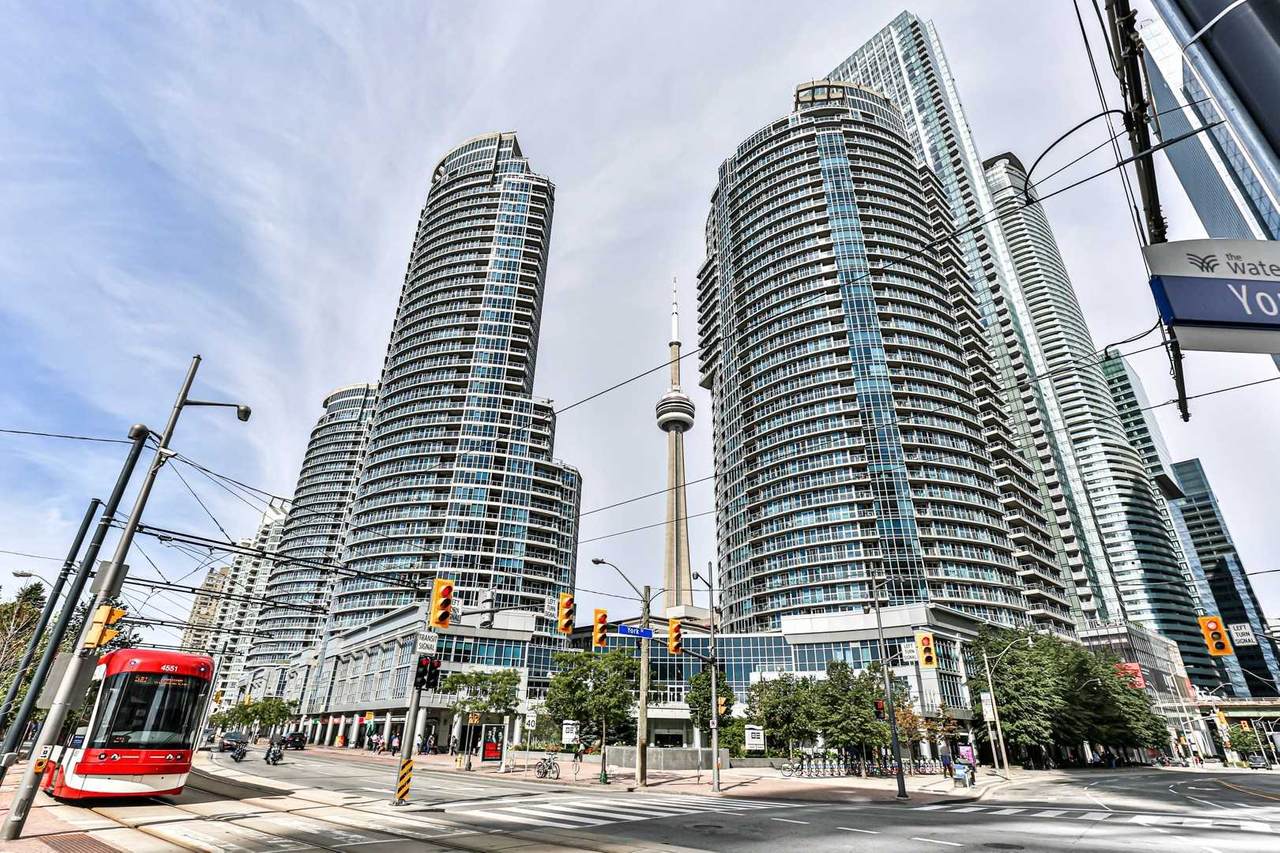 208 Queens Quay - Photo 1