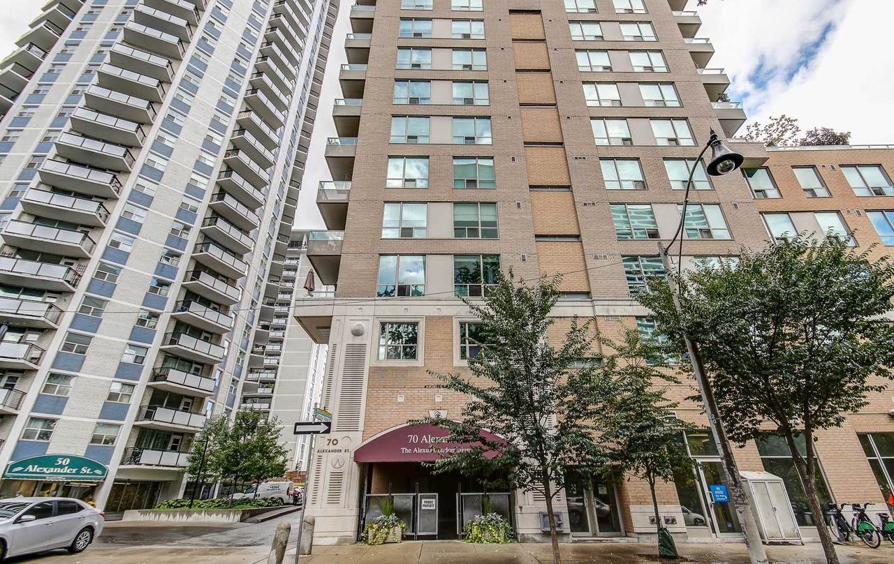 70 Alexander St - Photo 1