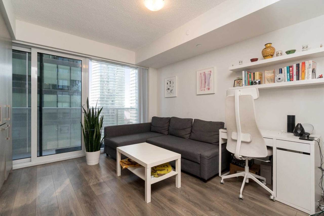 100 Harbour St - Photo 1