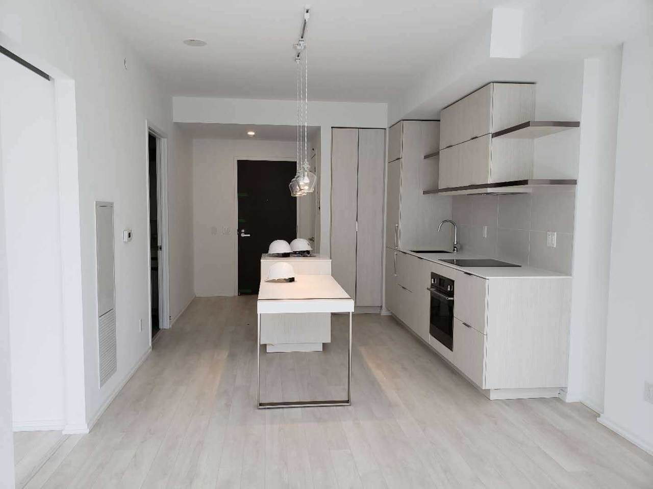 197 Yonge St - Photo 1