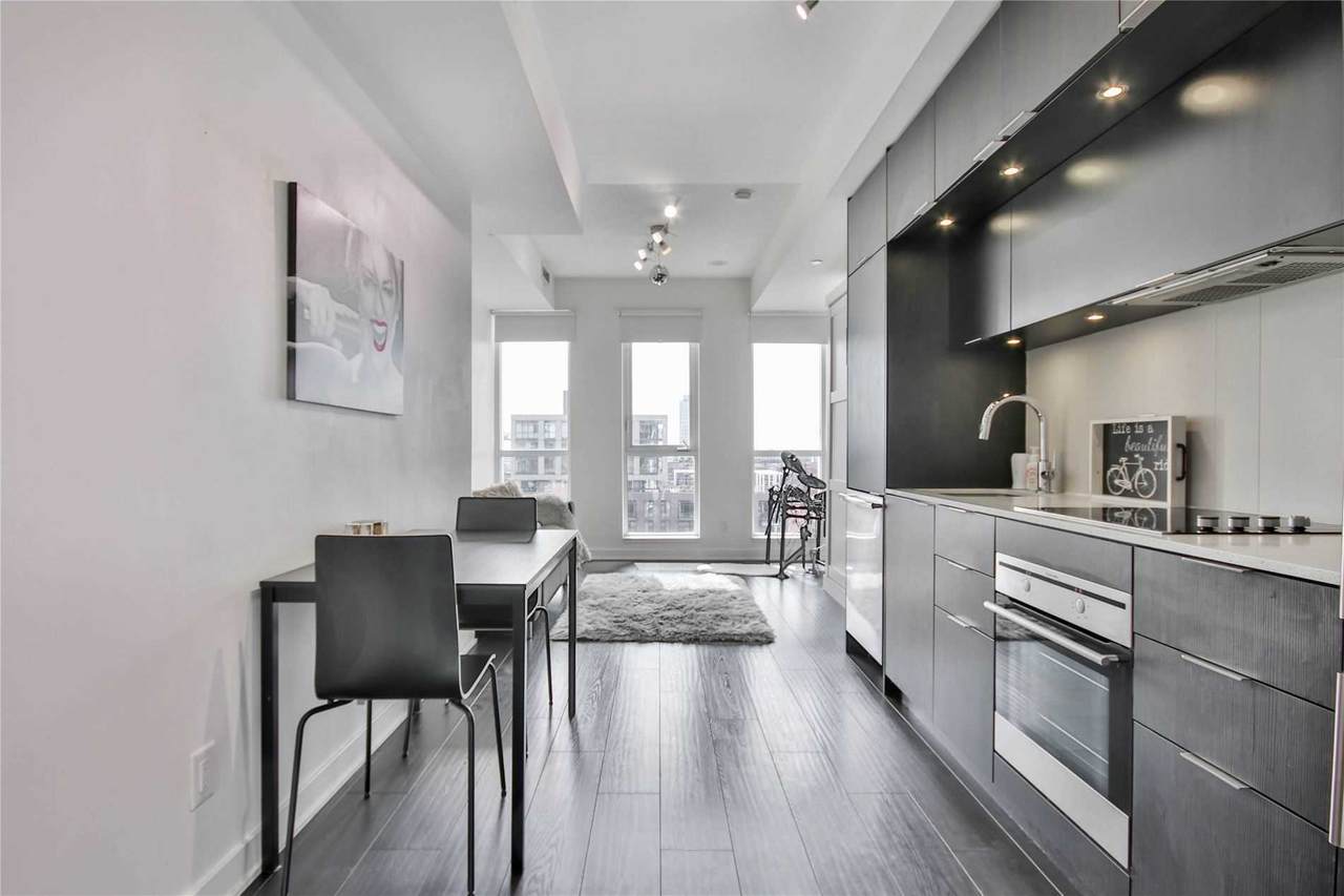 170 Sumach St - Photo 1