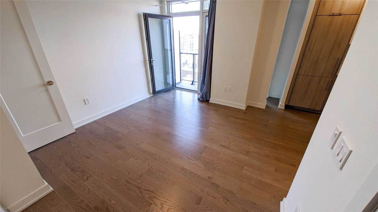 330 Richmond St - Photo 1