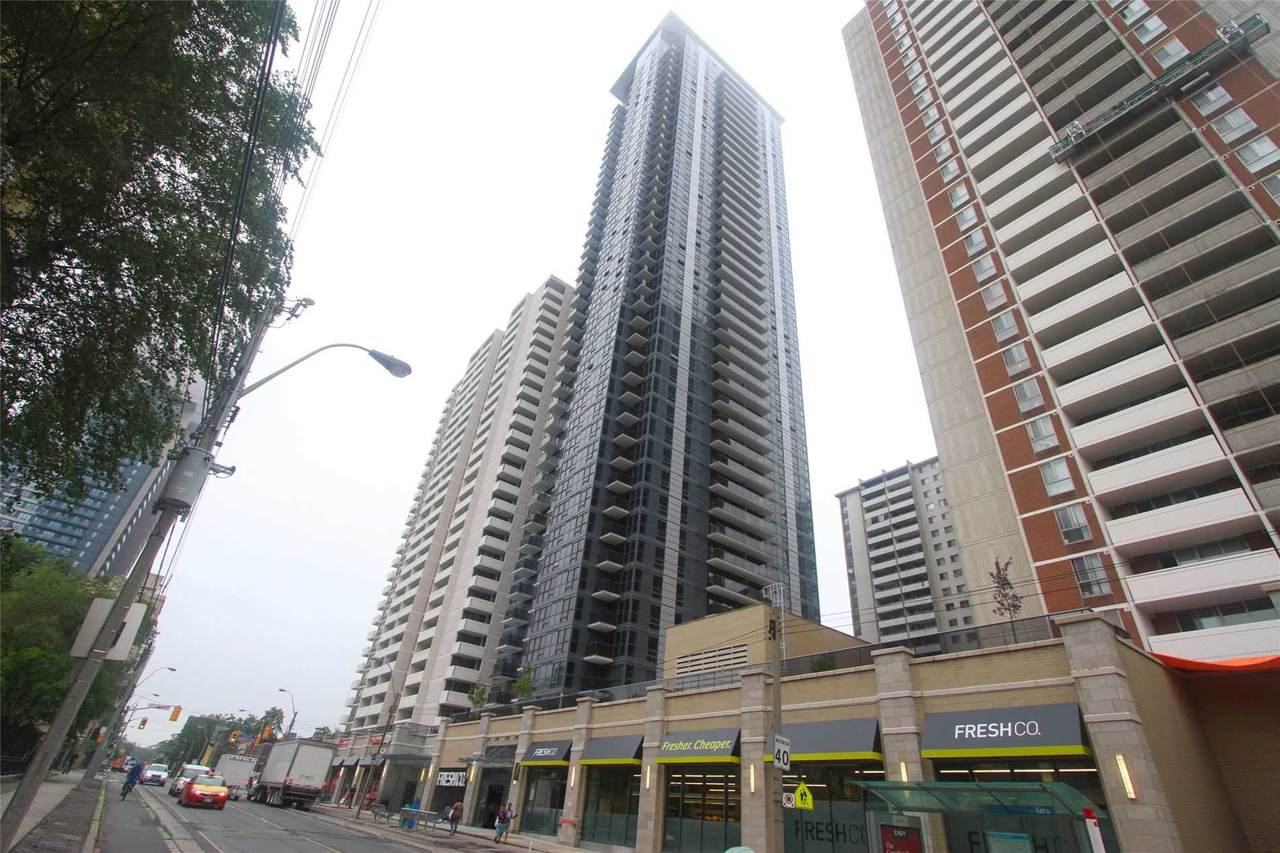 561 Sherbourne St - Photo 1