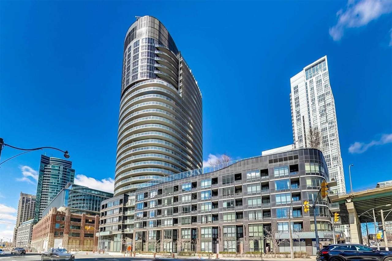 38 Dan Leckie Way - Photo 1