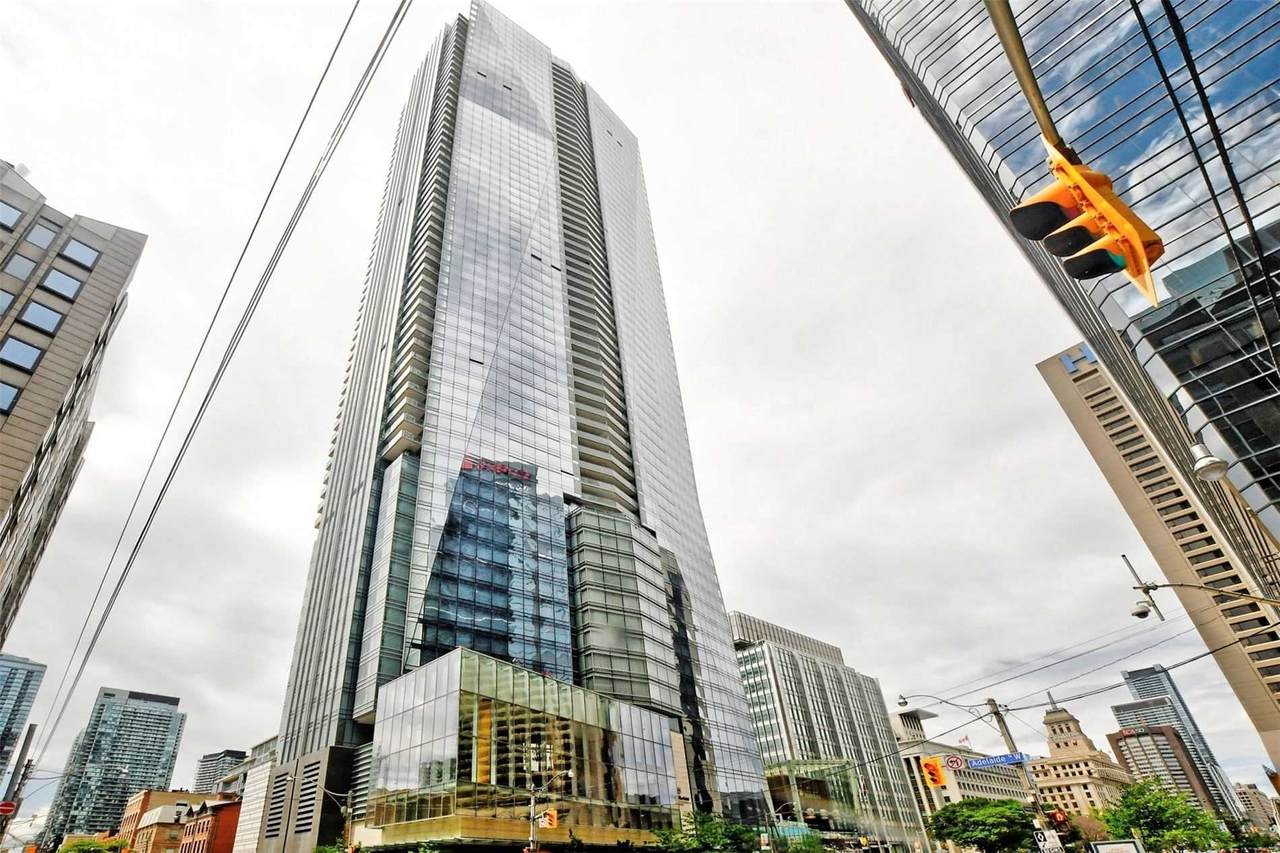 180 University Ave - Photo 1