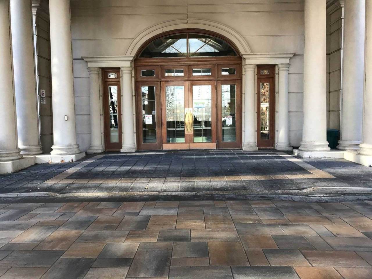 80 Harrison Garden Blvd - Photo 1