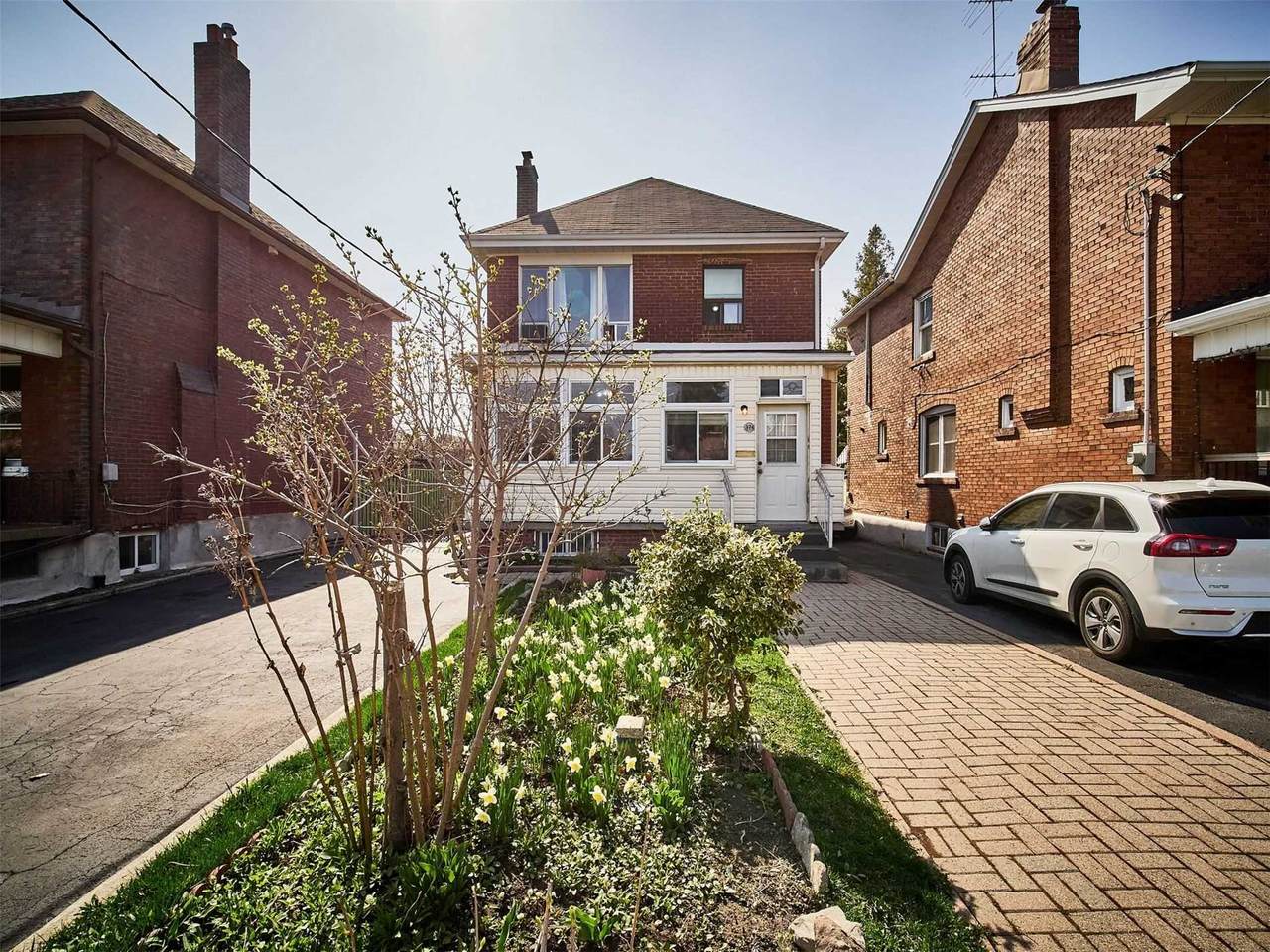 374 Lauder Ave - Photo 1