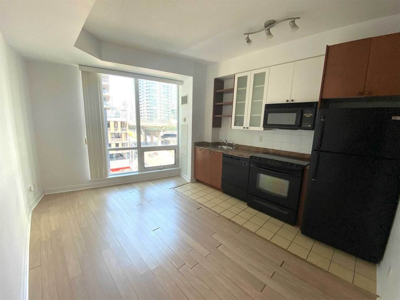 600 Fleet St - Photo 1