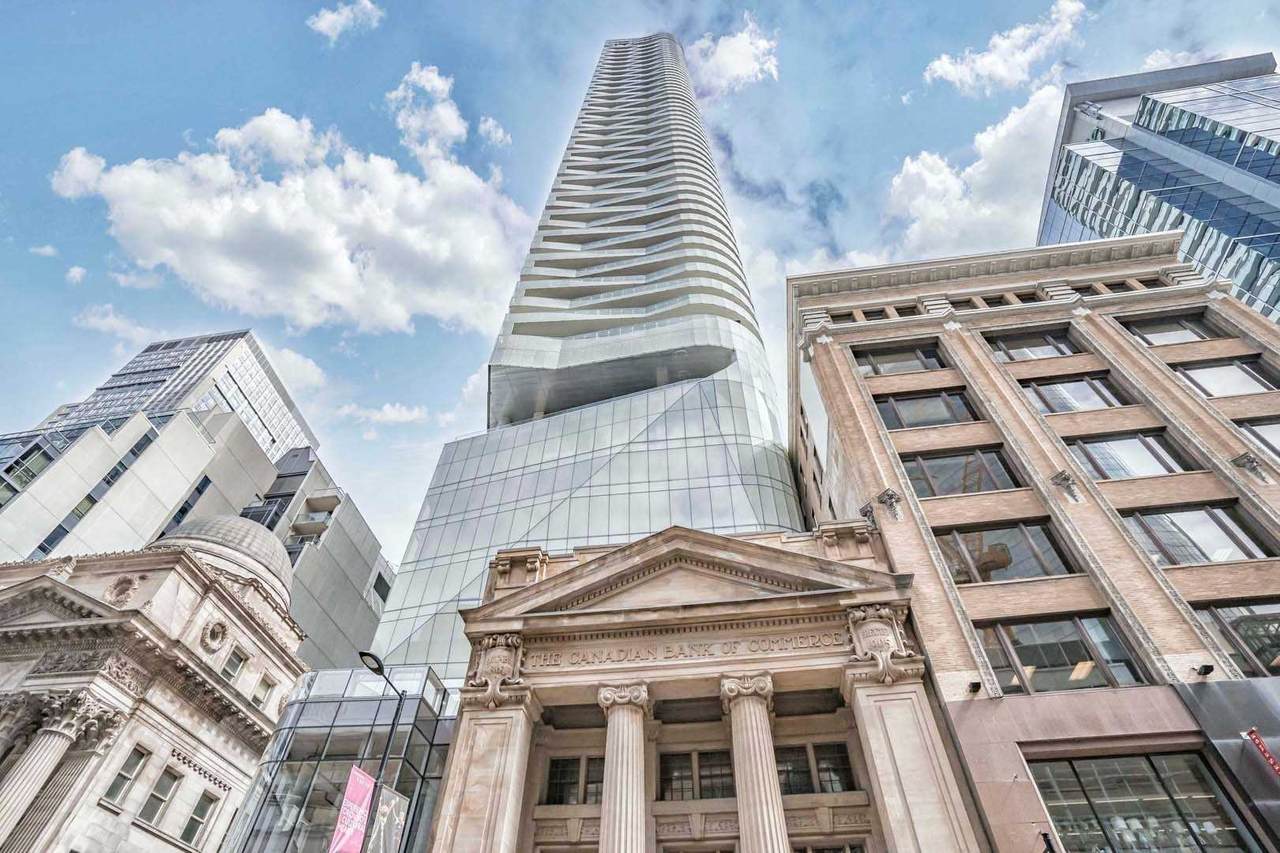 197 Yonge St - Photo 1