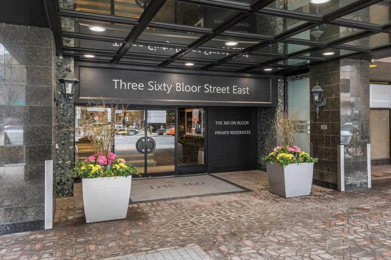 360 Bloor St - Photo 1