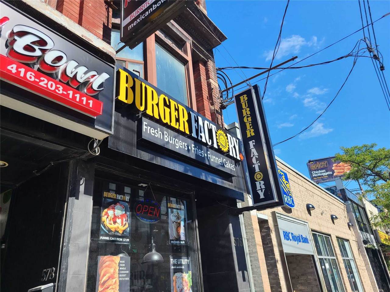 576 Queen St - Photo 1