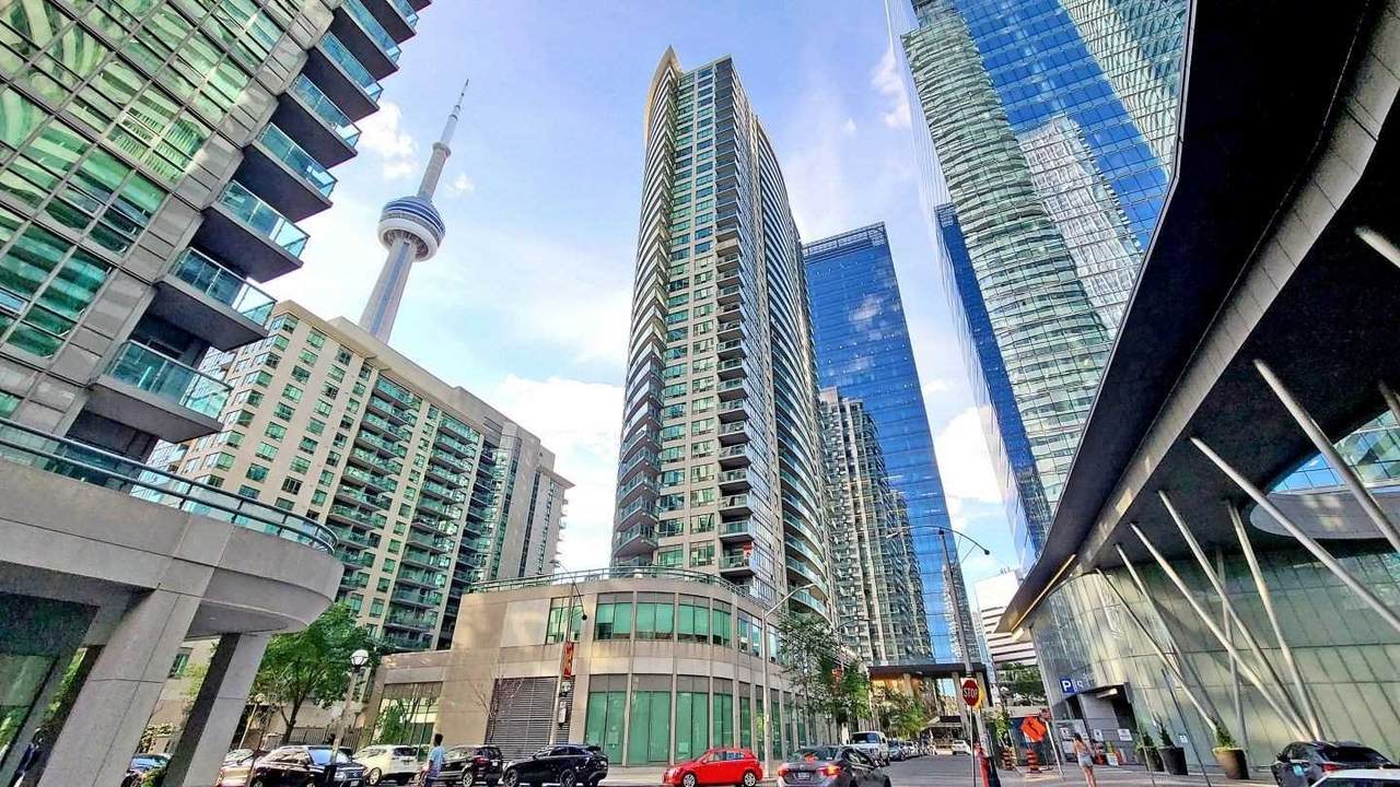 30 Grand Trunk Cres - Photo 1