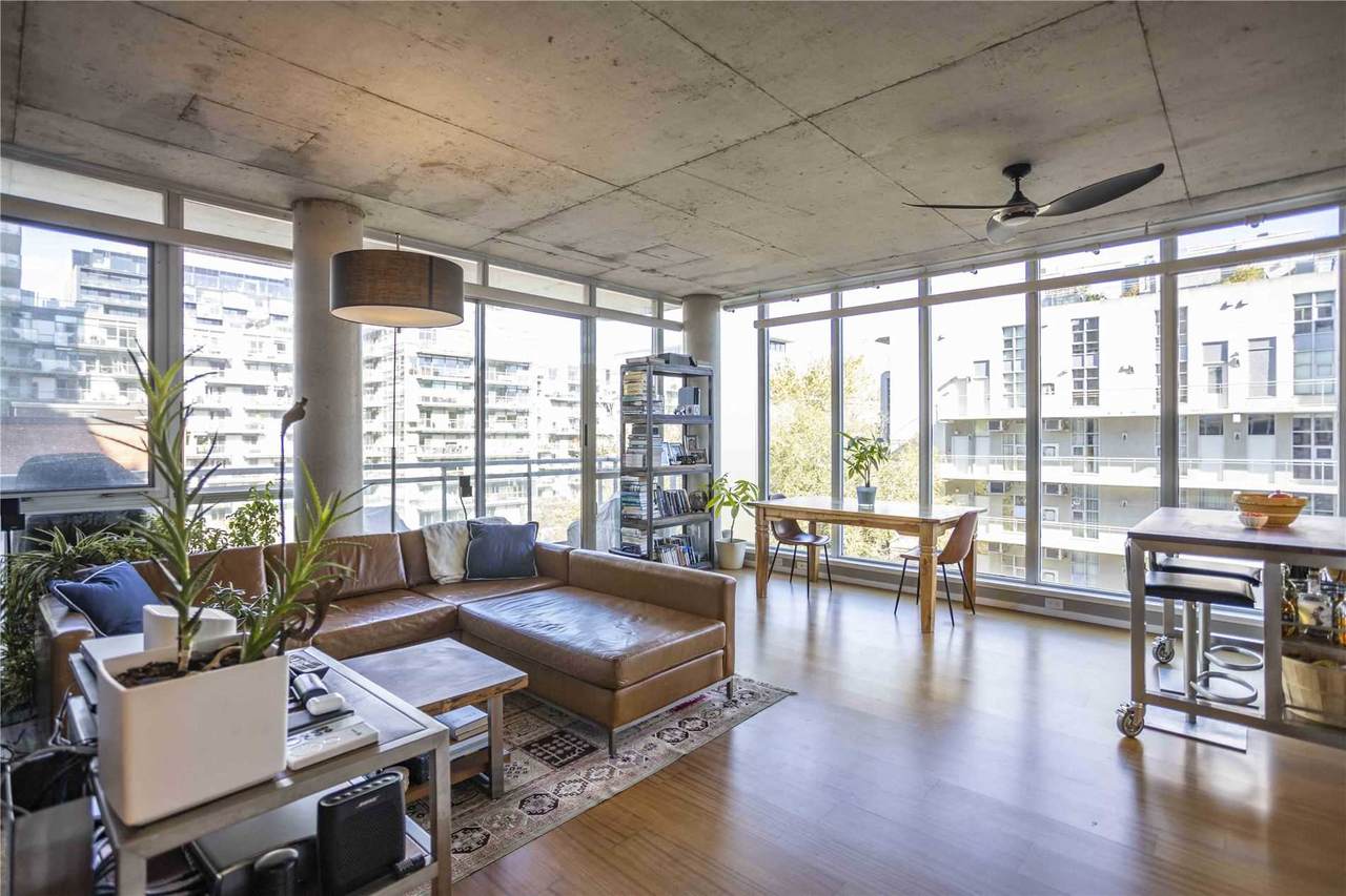 38 Niagara St - Photo 1