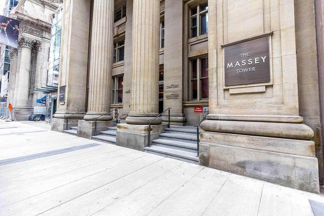 197 Yonge St - Photo 1